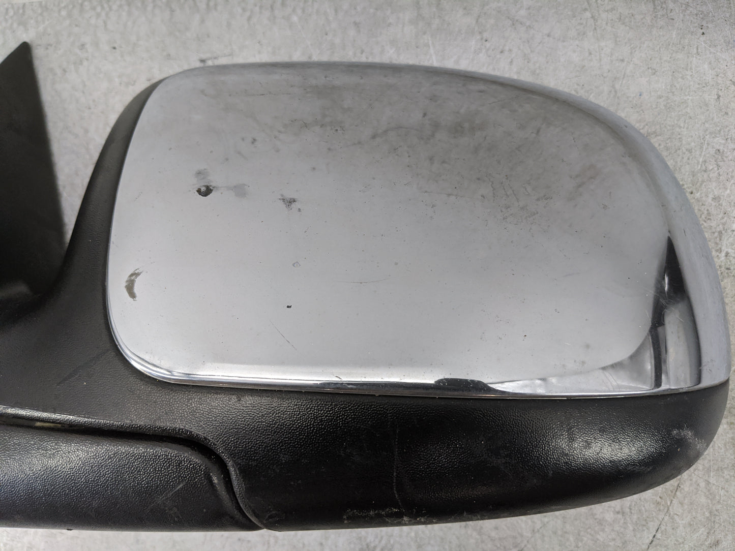 1999-2002 Chevrolet Silverado 1500 Driver Side View Mirror - Left Door Mirror OEM Used - Oemusedautoparts1.com
