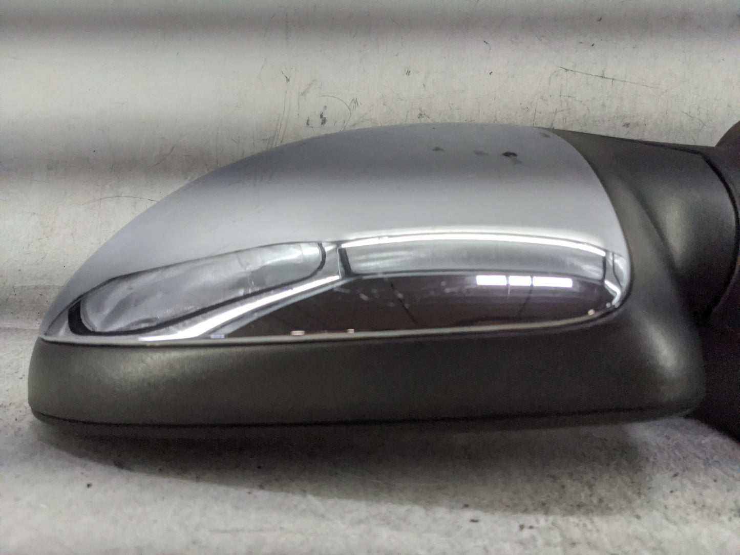 1999-2002 Chevrolet Silverado 1500 Driver Side View Mirror - Left Door Mirror OEM Used - Oemusedautoparts1.com