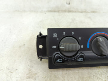 1999-2002 Chevrolet Silverado 1500 Climate Control Module Temperature AC/Heater Replacement P/N:15753264 Fits OEM Used Auto Parts