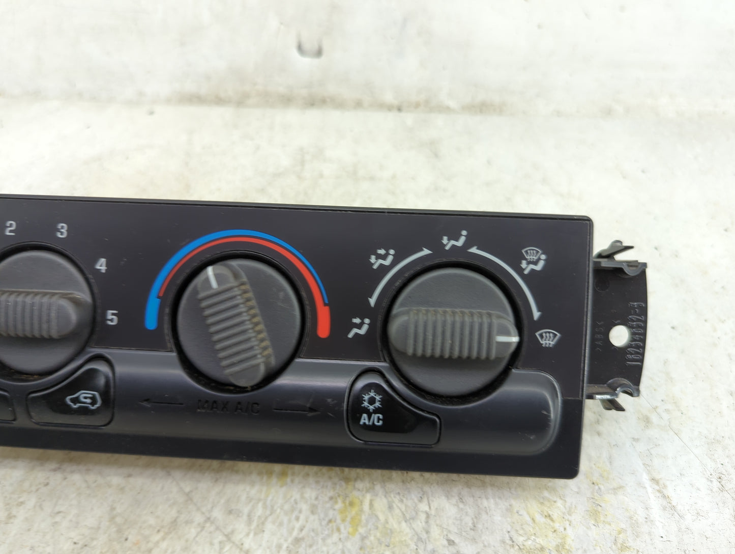1999-2002 Chevrolet Silverado 1500 Climate Control Module Temperature AC/Heater Replacement P/N:15753264 Fits OEM Used Auto 