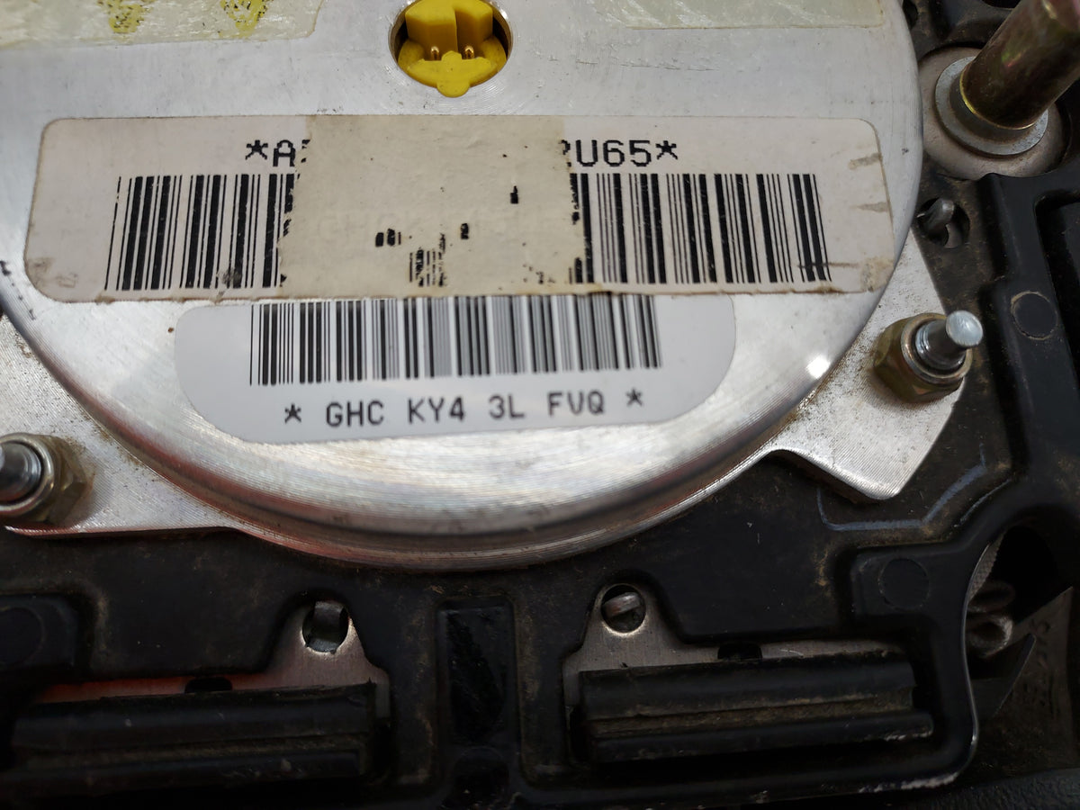 2000 Chevrolet Silverado 1500 Air Bag Driver Left Steering Wheel Mounted 1499395 - Oemusedautoparts1.com