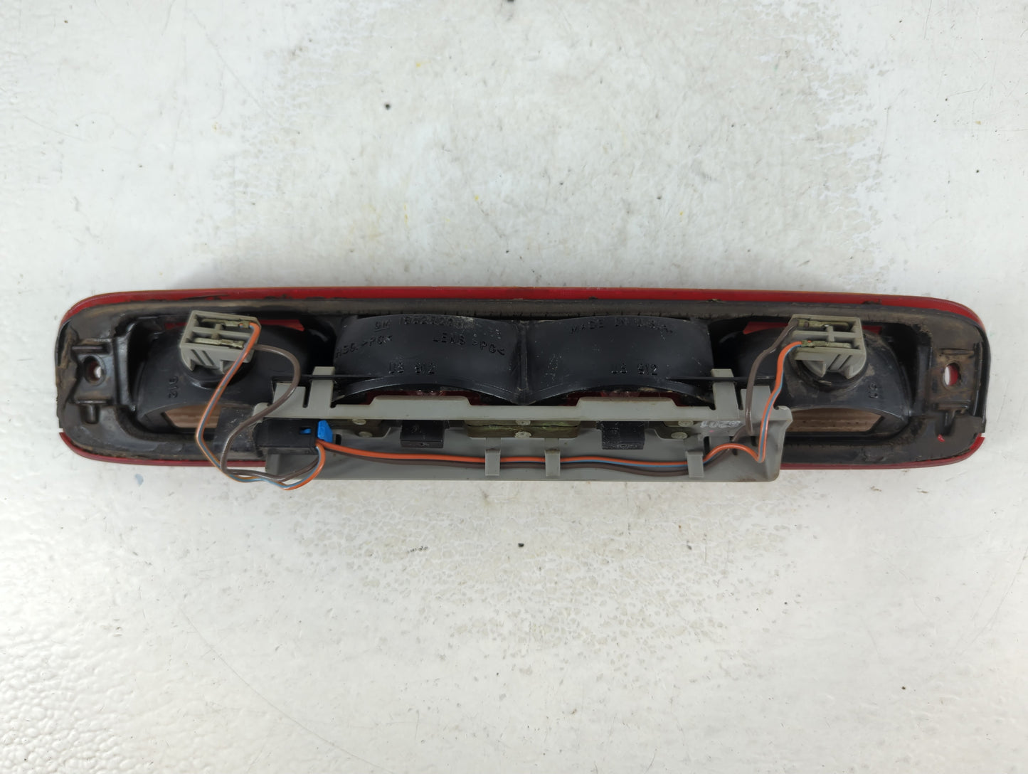 2000 Chevrolet Silverado 1500 Third Brake Light Tail Light Fits OEM Used Auto Parts - Oemusedautoparts1.com