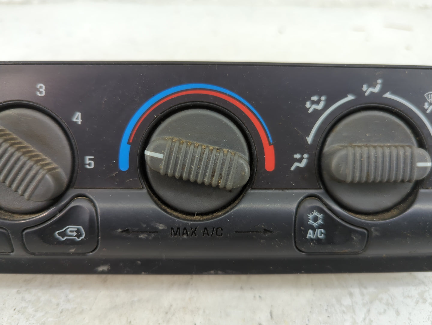 2000 Chevrolet Silverado 1500 Climate Control Module Temperature AC/Heater Replacement P/N:09361355 Fits OEM Used Auto Parts