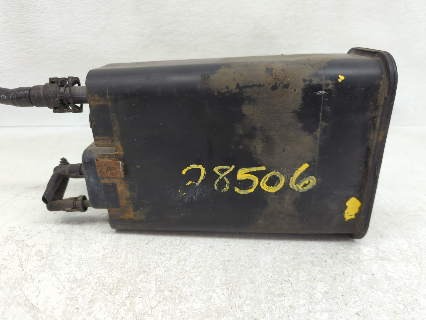 2000 Chevrolet Silverado 1500 Pickup Fuel Vapor Charcoal Canister - Oemusedautoparts1.com