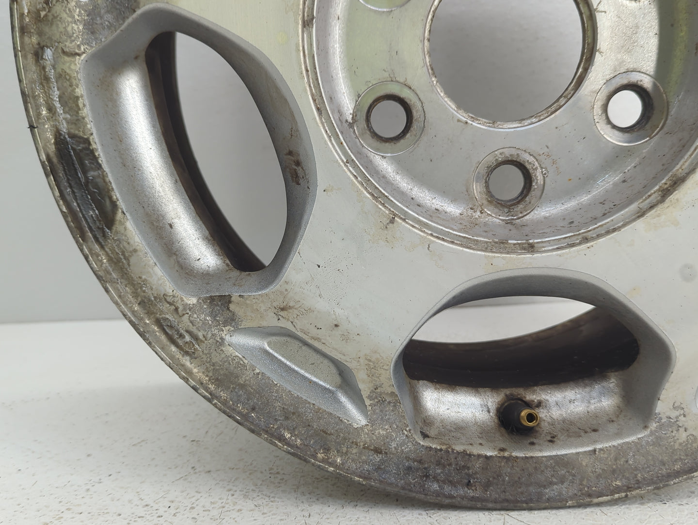 Chevrolet Silverado 1500 Pickup Oem Wheel Rim 835617 - Oemusedautoparts1.com