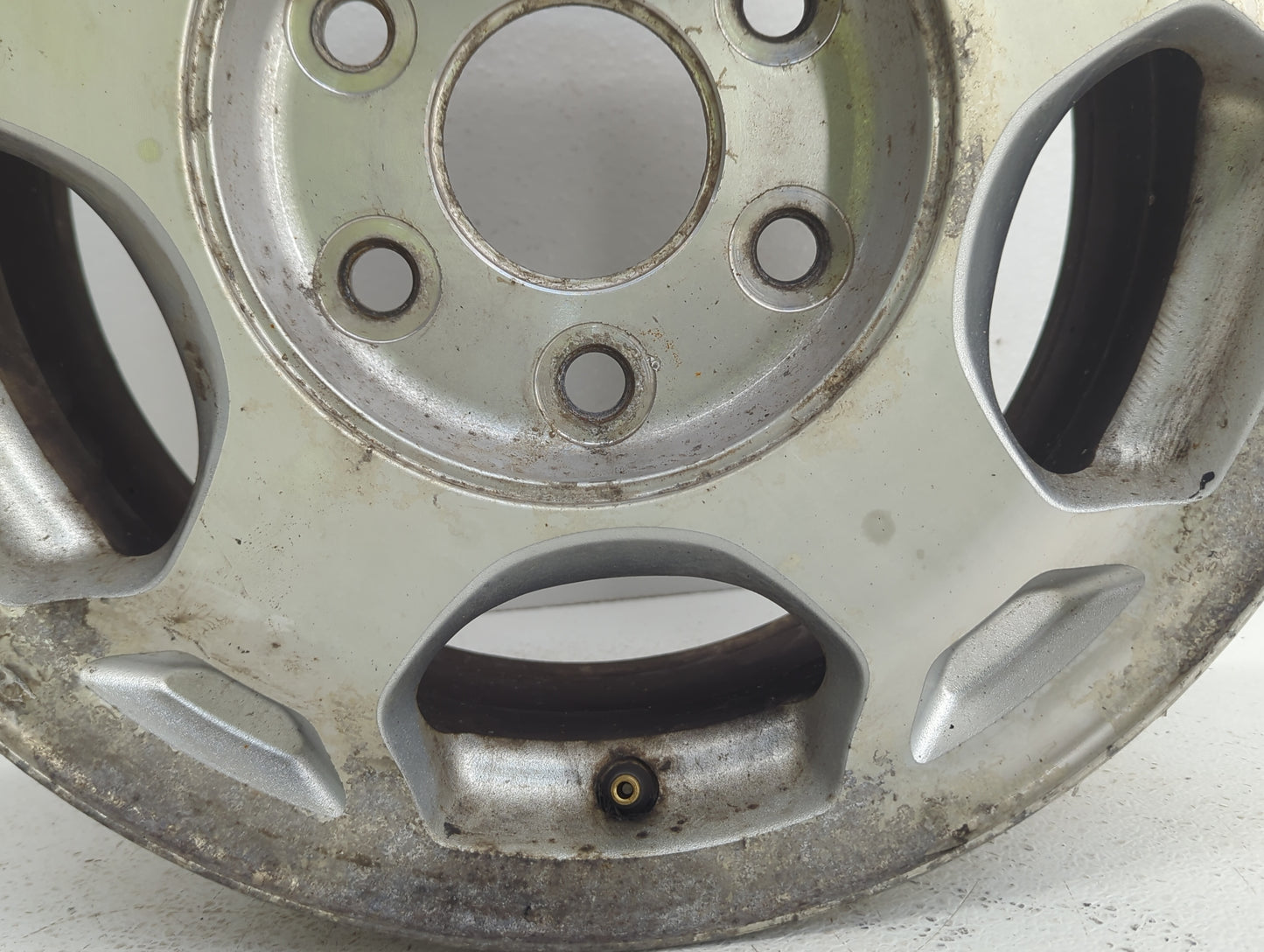 Chevrolet Silverado 1500 Pickup Oem Wheel Rim 835617 - Oemusedautoparts1.com