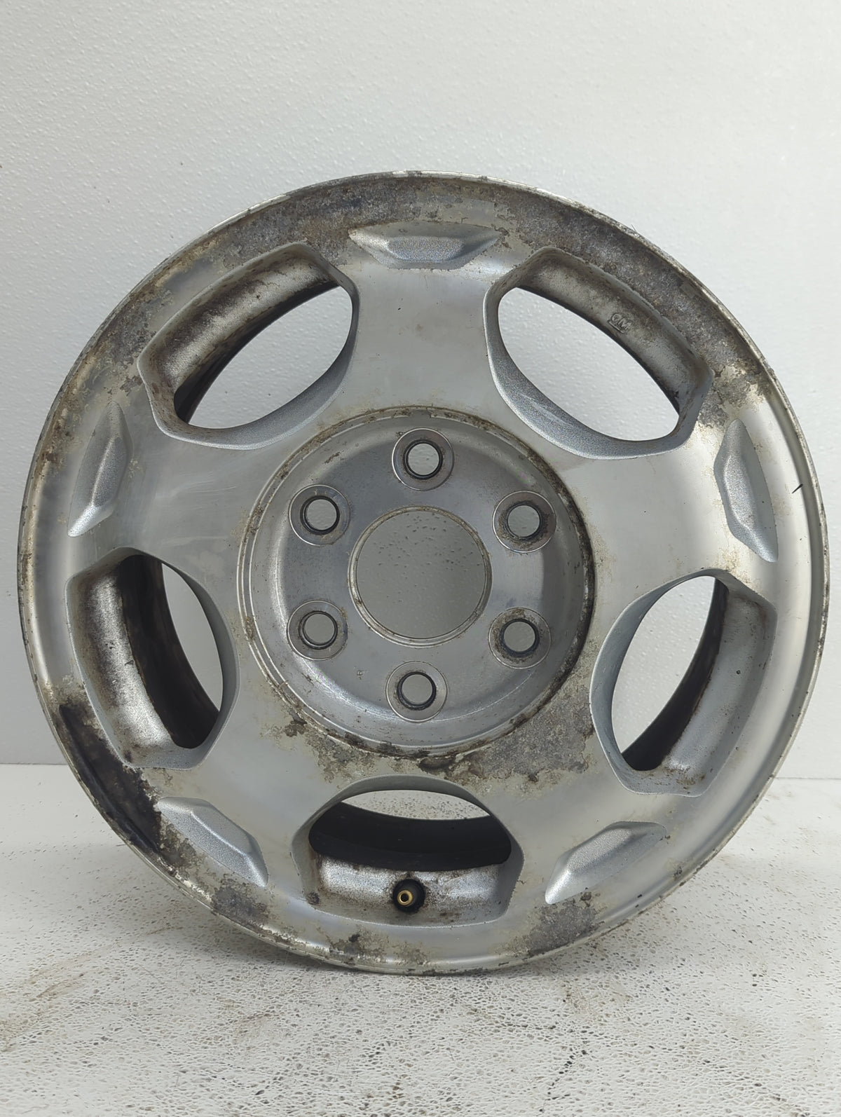 Chevrolet Silverado 1500 Pickup Oem Wheel Rim 835618 - Oemusedautoparts1.com