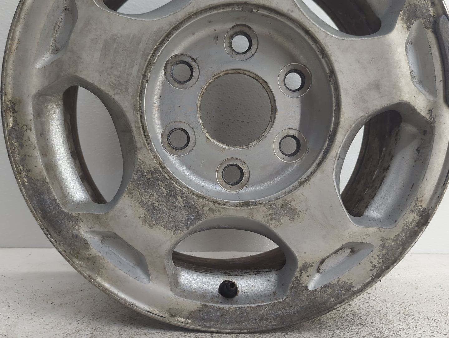 Chevrolet Silverado 1500 Pickup Oem Wheel Rim 835619 - Oemusedautoparts1.com