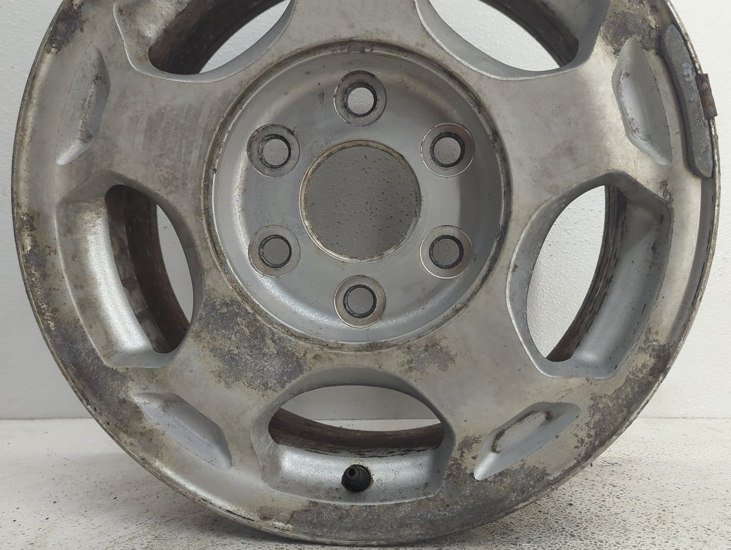 Chevrolet Silverado 1500 Pickup Oem Wheel Rim 835619 - Oemusedautoparts1.com