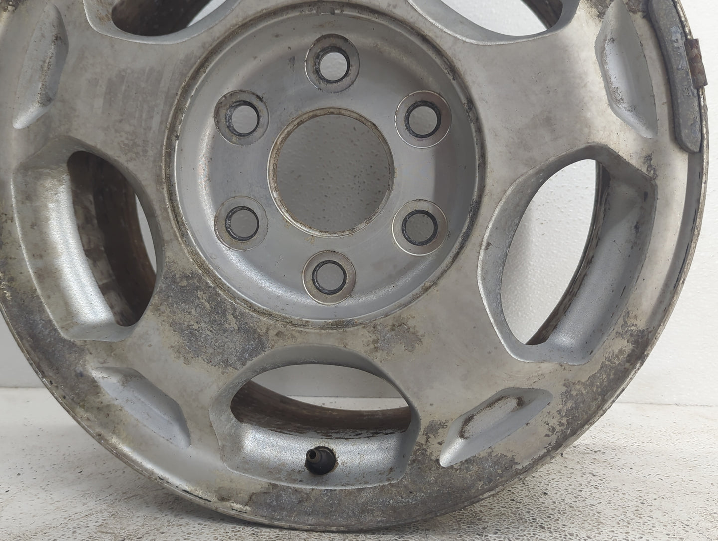 Chevrolet Silverado 1500 Pickup Oem Wheel Rim 835619 - Oemusedautoparts1.com