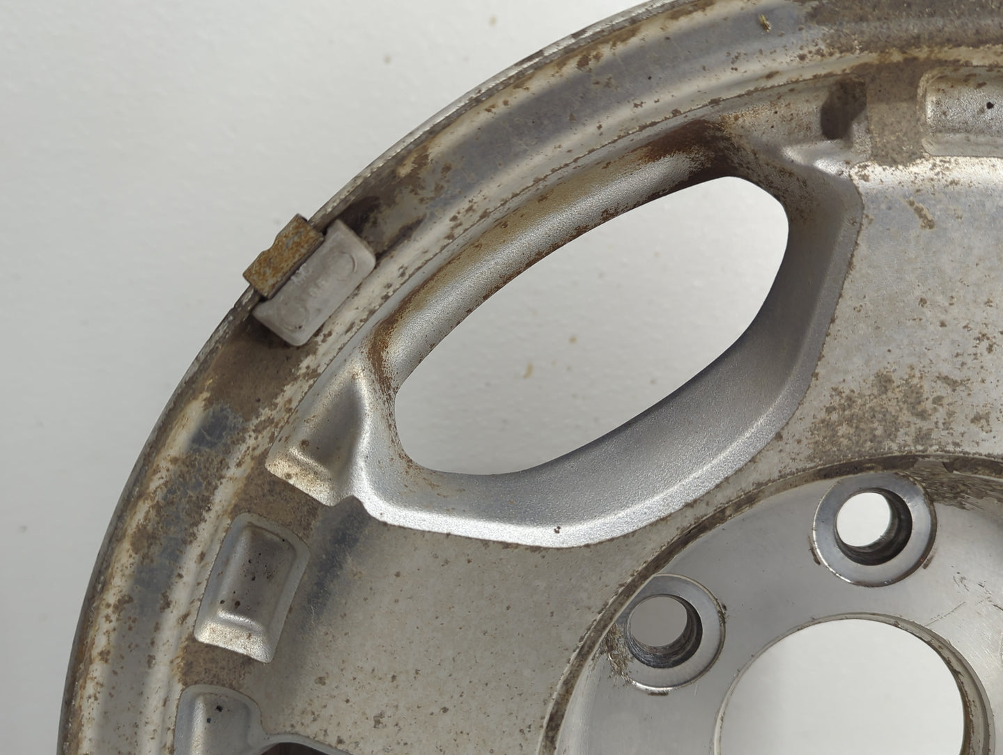 Chevrolet Silverado 1500 Pickup Oem Wheel Rim 837672 - Oemusedautoparts1.com