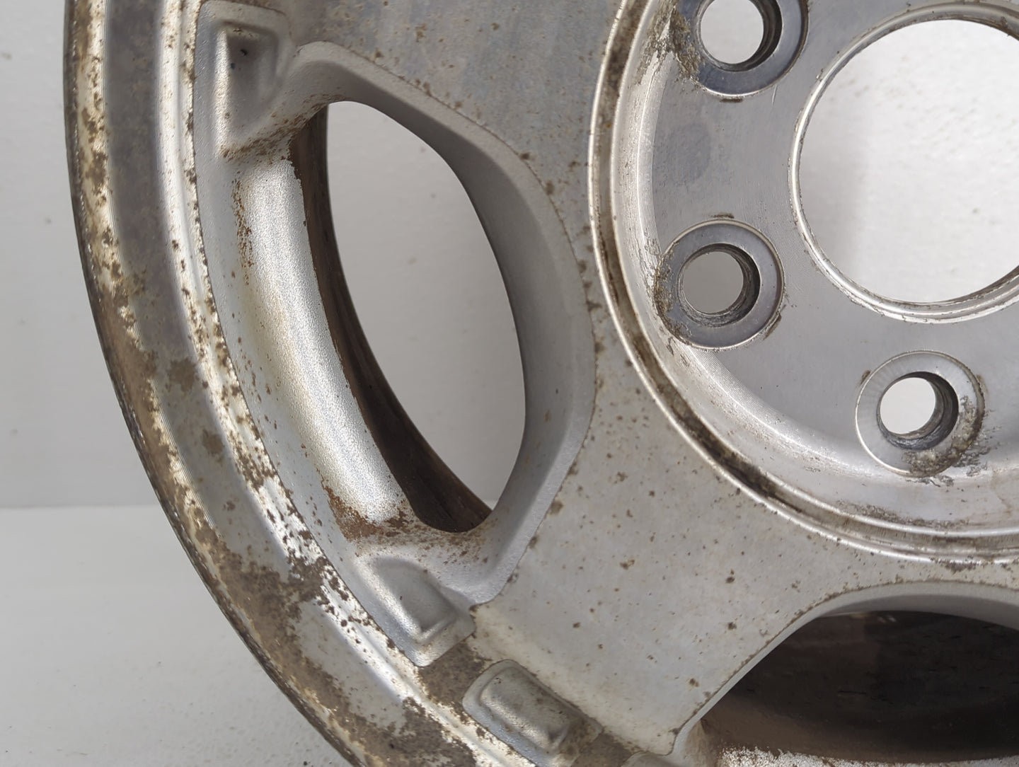 Chevrolet Silverado 1500 Pickup Oem Wheel Rim 837672 - Oemusedautoparts1.com