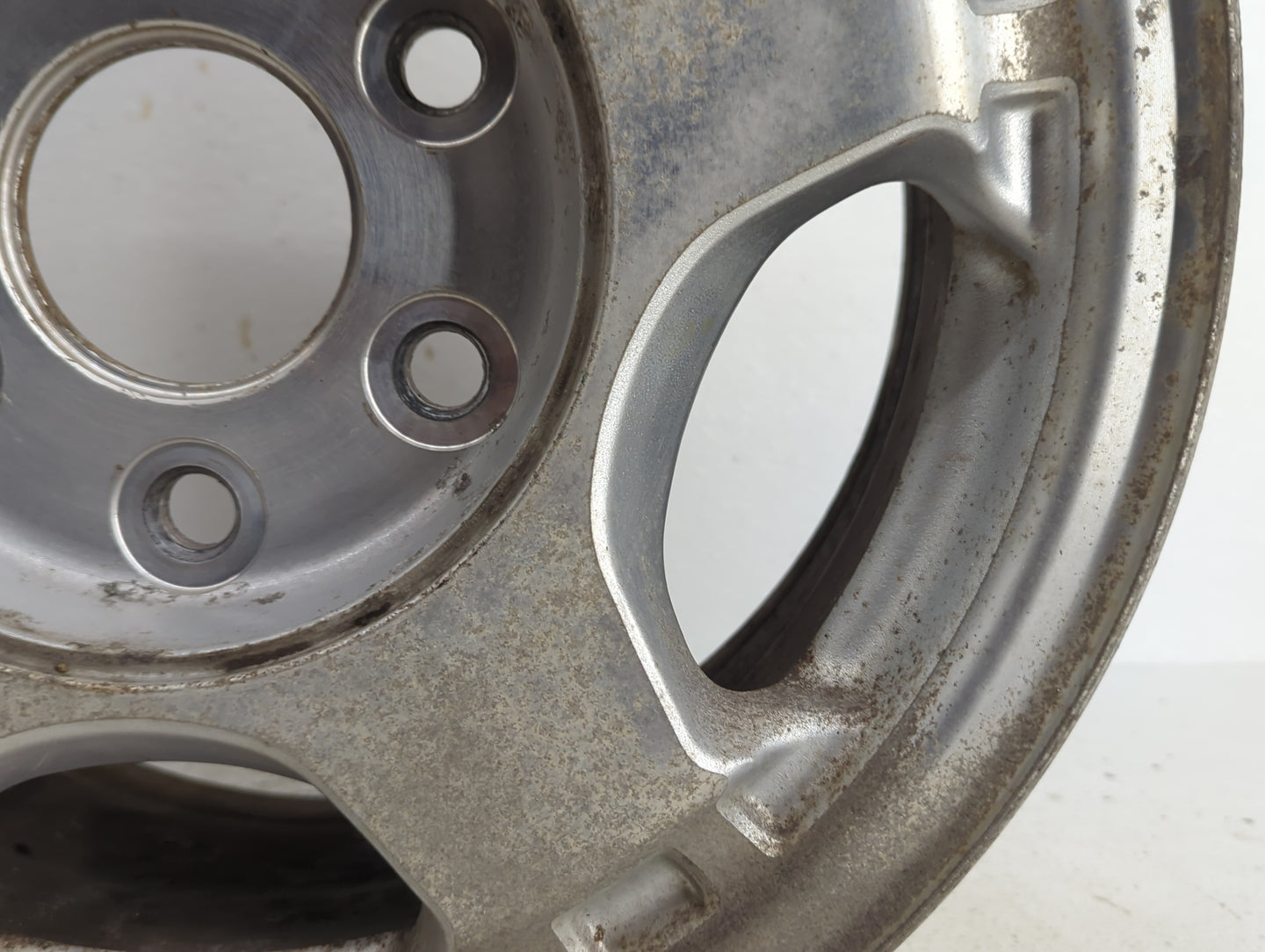 Chevrolet Silverado 1500 Pickup Oem Wheel Rim 837673 - Oemusedautoparts1.com