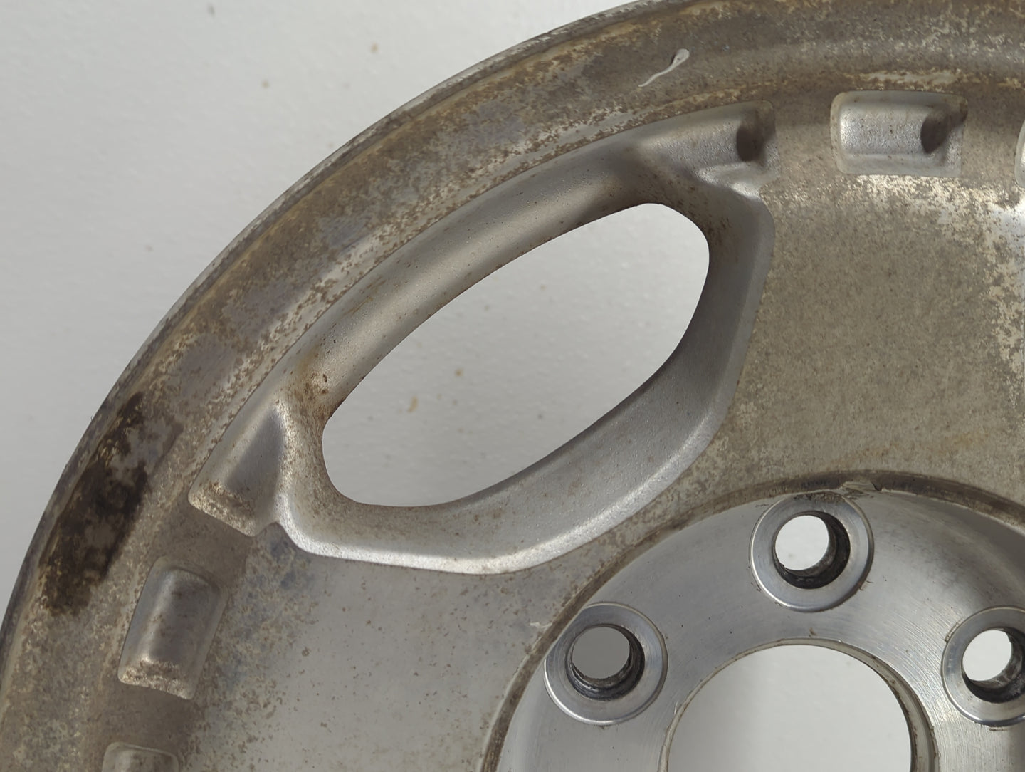 Chevrolet Silverado 1500 Pickup Oem Wheel Rim 837673 - Oemusedautoparts1.com