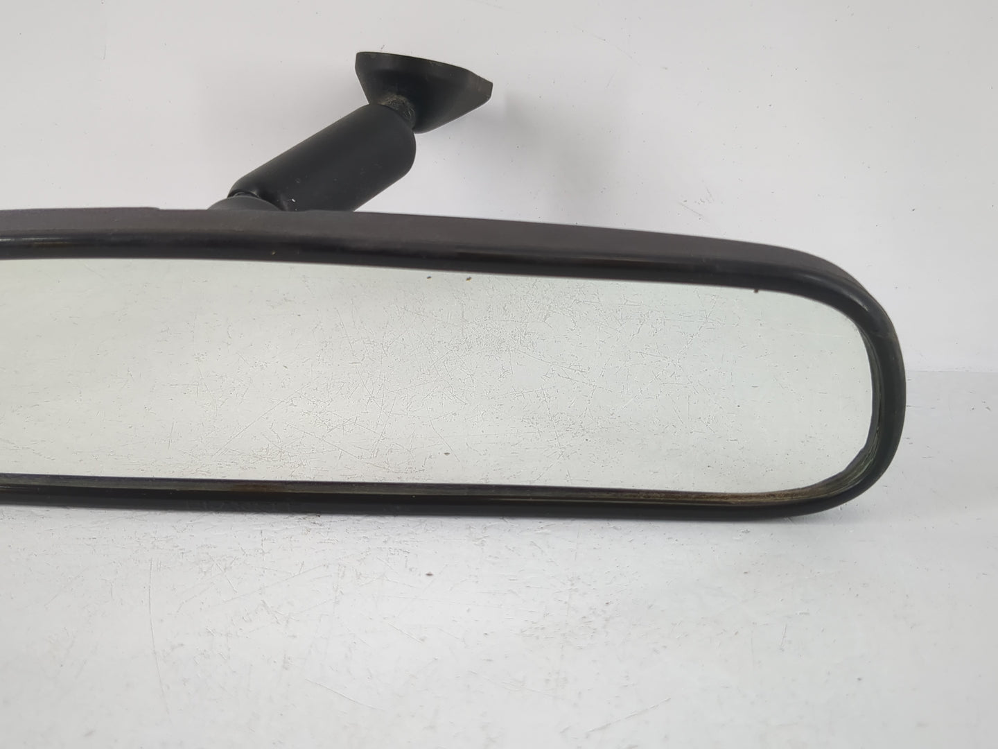 2000 Chevrolet Silverado 2500 Interior Rear View Mirror Replacement OEM P/N:E8011084 Fits OEM Used Auto Parts - Oemusedautop