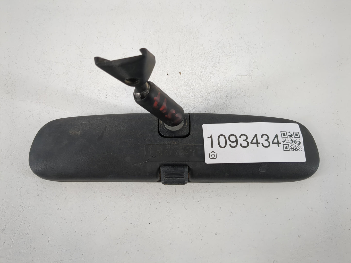 2000 Chevrolet Silverado 2500 Interior Rear View Mirror Replacement OEM P/N:E8011084 Fits OEM Used Auto Parts - Oemusedautop