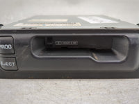 2000 Chevrolet Silverado 2500 Pickup Radio AM FM Cd Player Receiver Replacement P/N:16252315 98CRCPM203062845 Fits OEM Used 