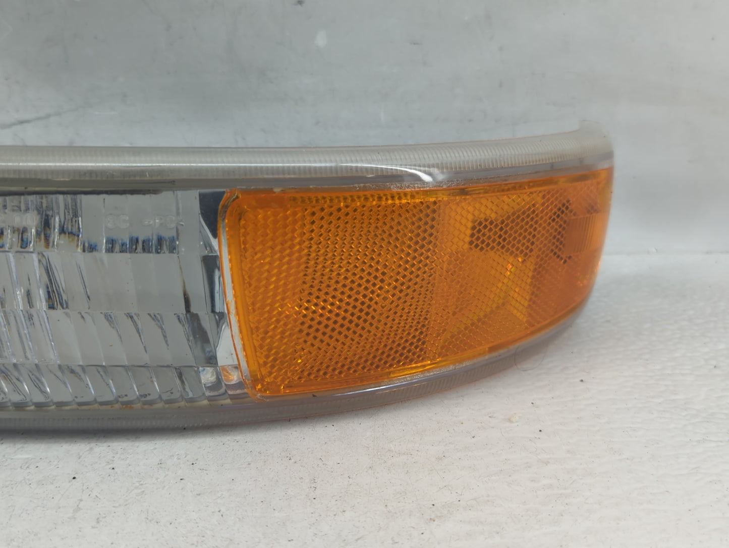 2000-2006 Chevrolet Suburban 2500 Driver Left Oem Front Light Lamp - Oemusedautoparts1.com
