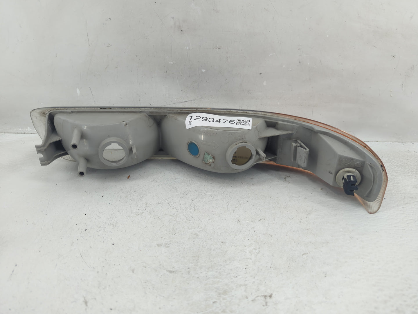2000-2006 Chevrolet Suburban 2500 Driver Left Oem Front Light Lamp - Oemusedautoparts1.com