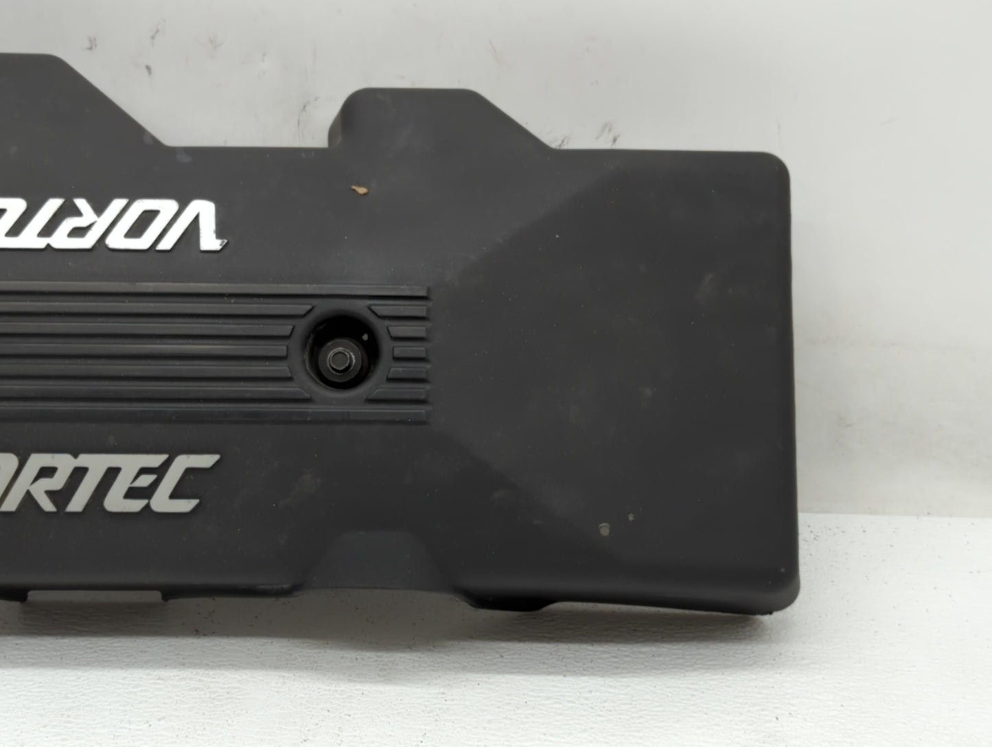 2000 Chevrolet Suburban 2500 Engine Cover - Oemusedautoparts1.com