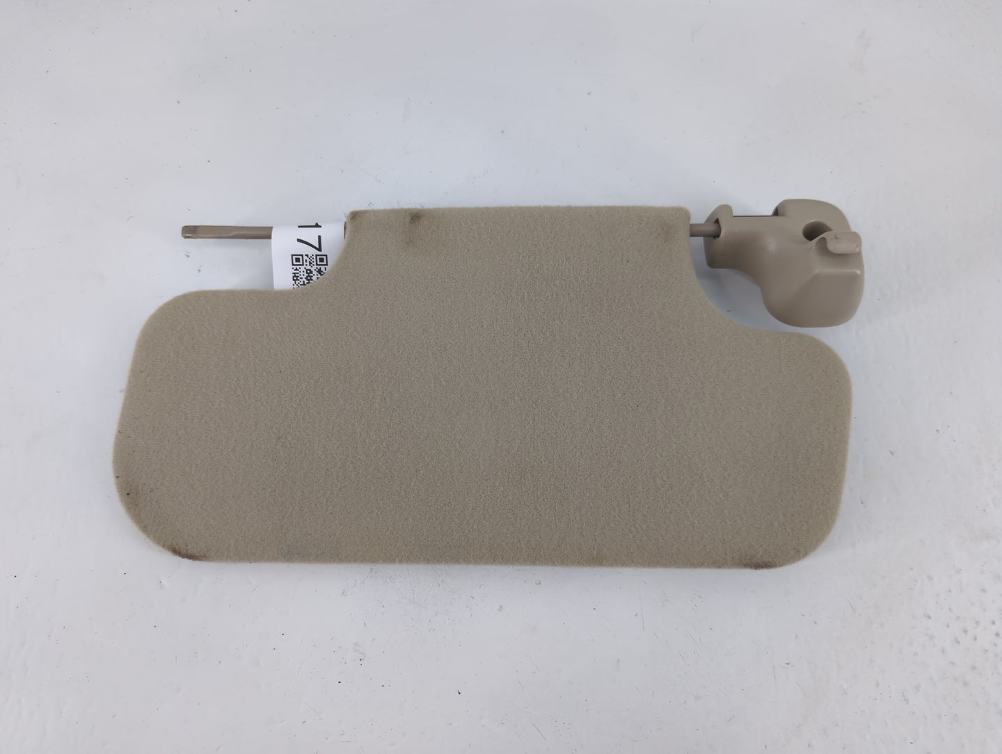 2000-2002 Chevrolet Tahoe Sun Visor Shade Replacement Passenger Right Mirror Fits Fits 2000 2001 2002 2003 OEM Used Auto Par