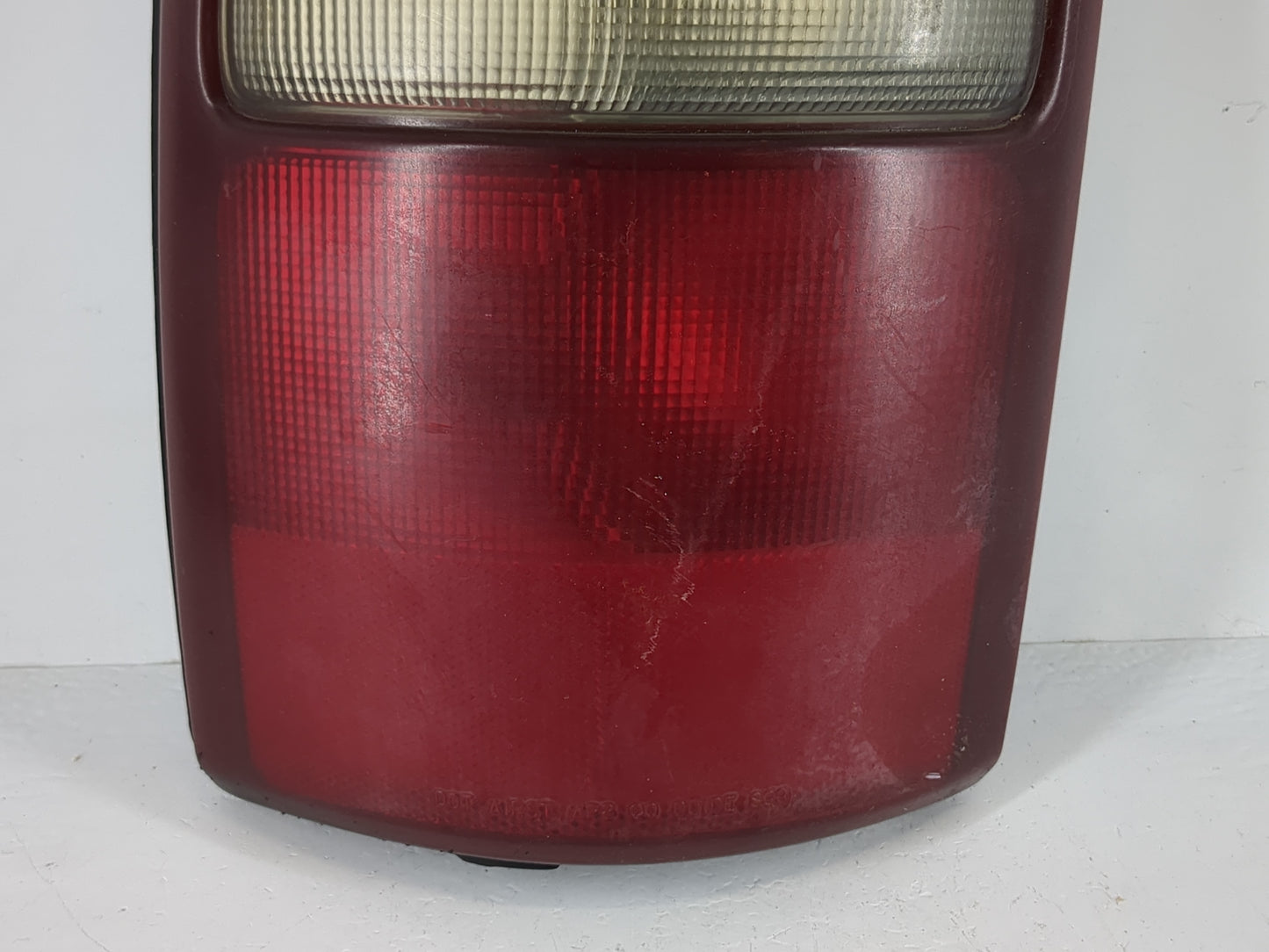 1995-2000 Chevrolet Tahoe Tail Light Assembly Driver Left OEM P/N:16525375 Fits Fits 1992 1993 1994 1995 1996 1997 1998 1999