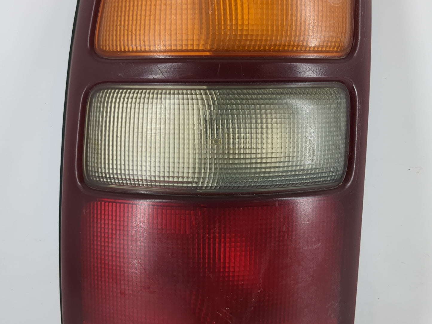 1995-2000 Chevrolet Tahoe Tail Light Assembly Driver Left OEM P/N:16525375 Fits Fits 1992 1993 1994 1995 1996 1997 1998 1999