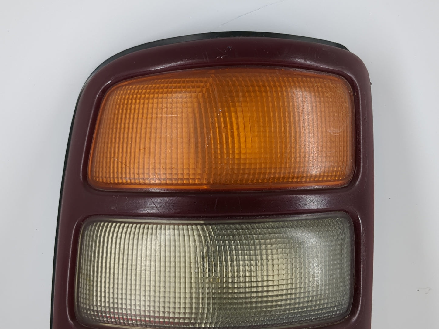 1995-2000 Chevrolet Tahoe Tail Light Assembly Driver Left OEM P/N:16525375 Fits Fits 1992 1993 1994 1995 1996 1997 1998 1999