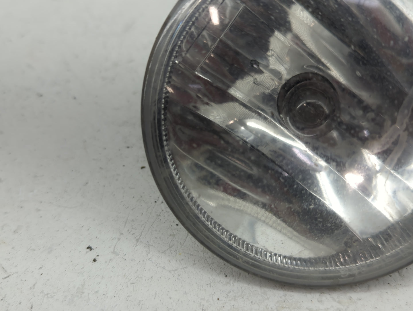 1999-2000 Chevrolet Tahoe Driver Left Oem Fog Light Lamp - Oemusedautoparts1.com