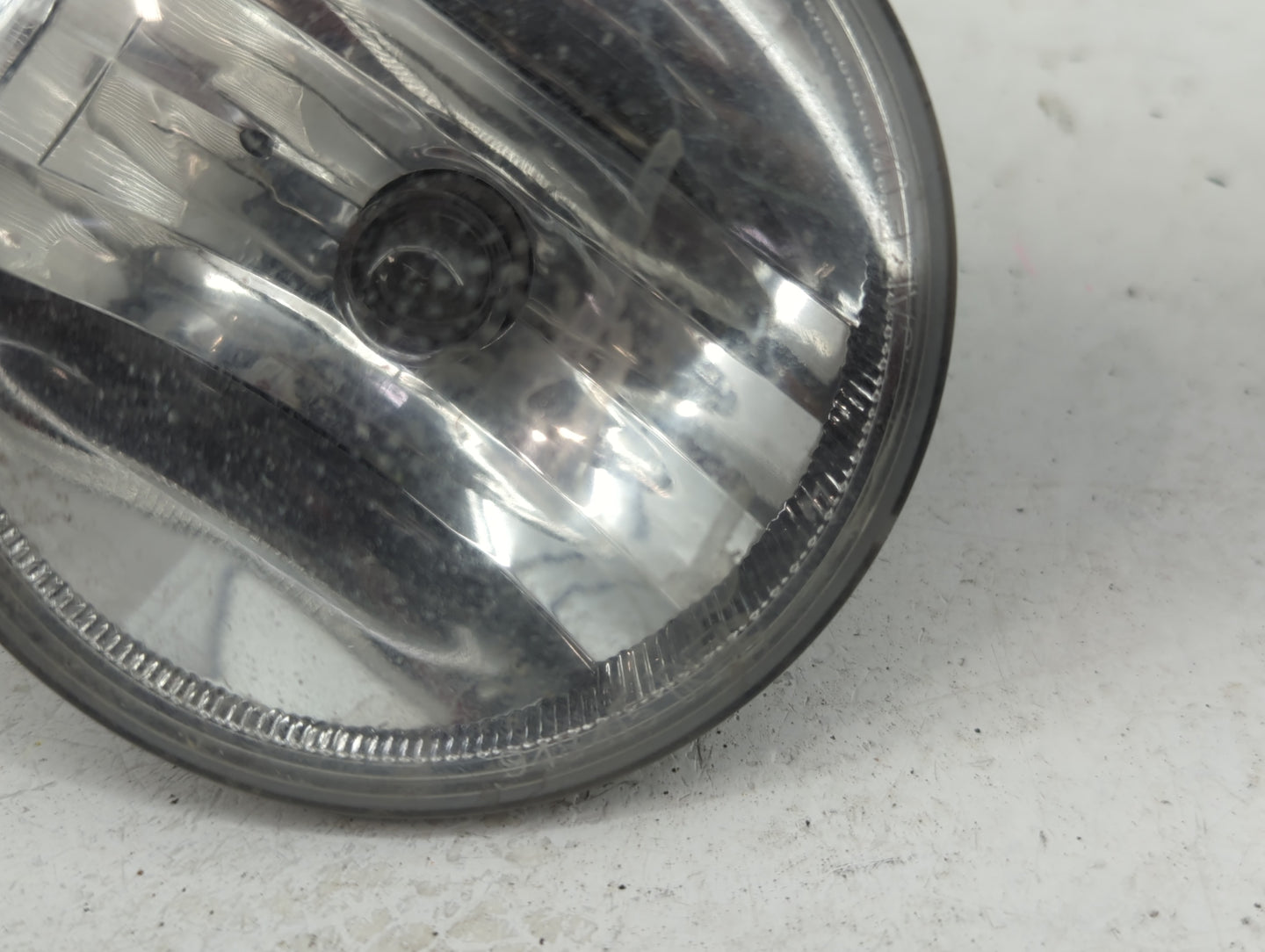 1999-2000 Chevrolet Tahoe Driver Left Oem Fog Light Lamp - Oemusedautoparts1.com