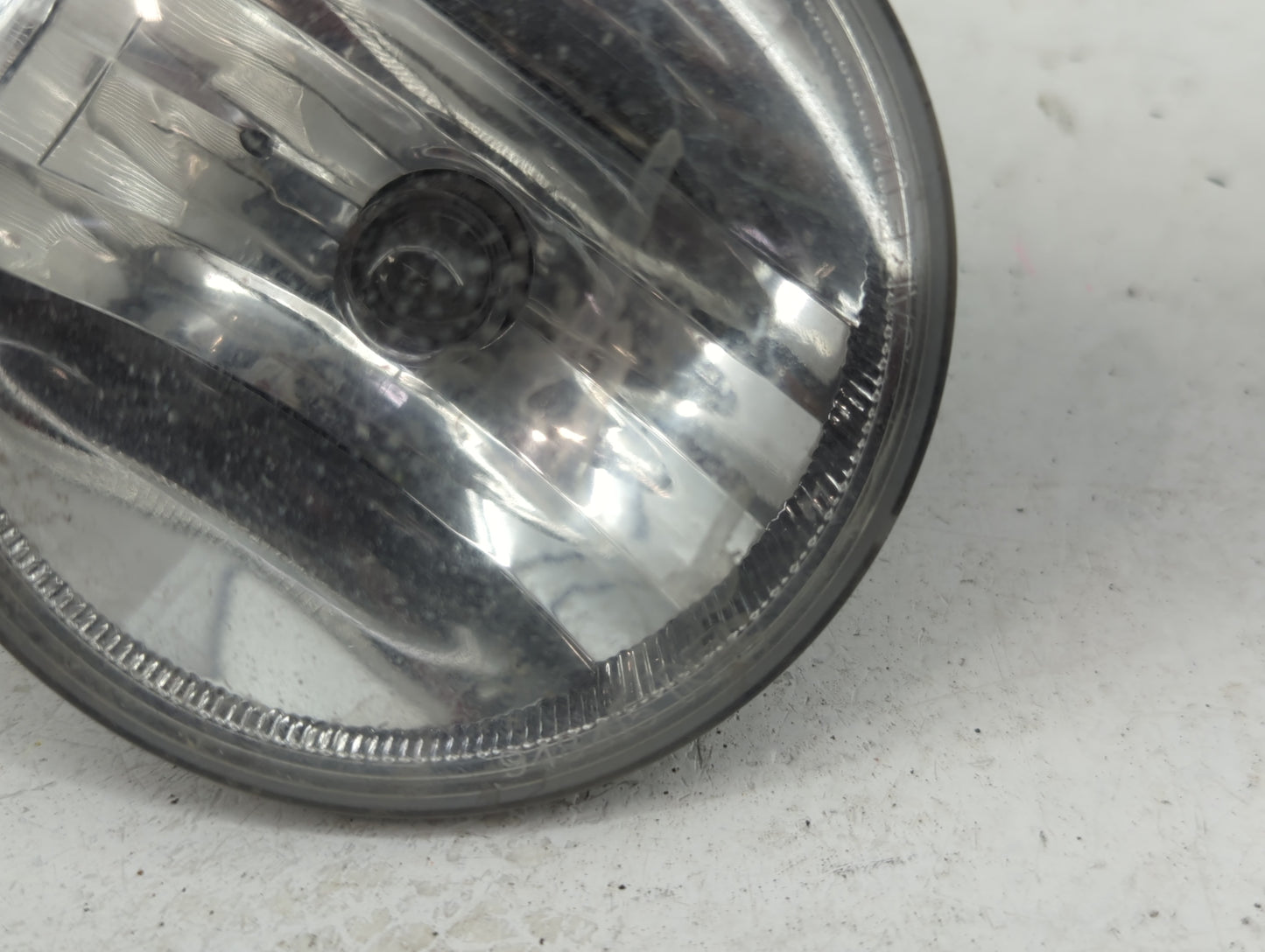 1999-2000 Chevrolet Tahoe Driver Left Oem Fog Light Lamp - Oemusedautoparts1.com