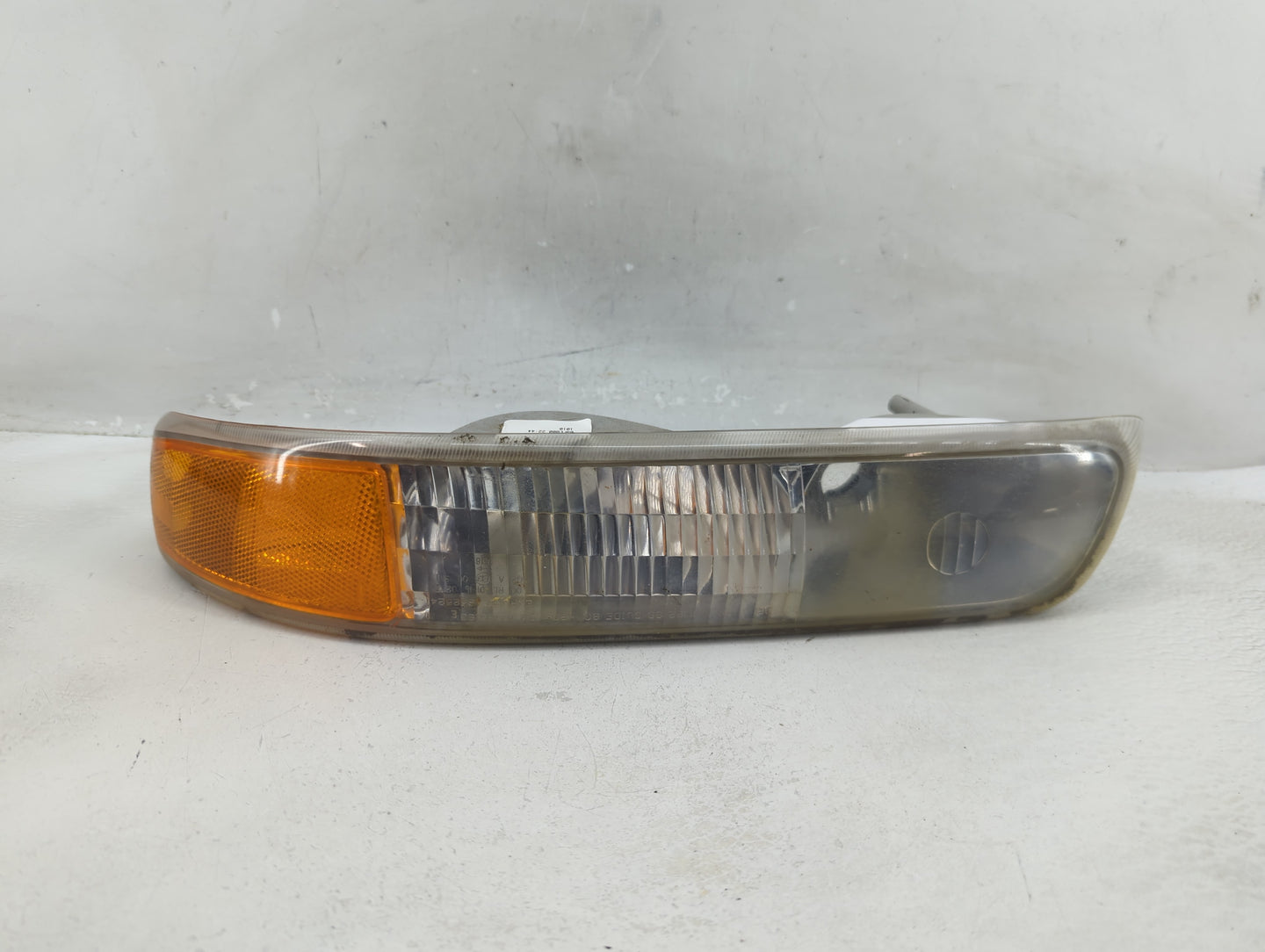 2000-2006 Chevrolet Tahoe Driver Left Oem Front Light Lamp - Oemusedautoparts1.com