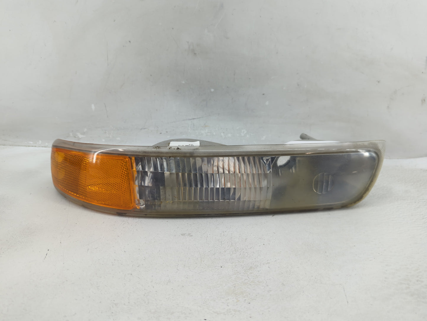 2000-2006 Chevrolet Tahoe Driver Left Oem Front Light Lamp - Oemusedautoparts1.com