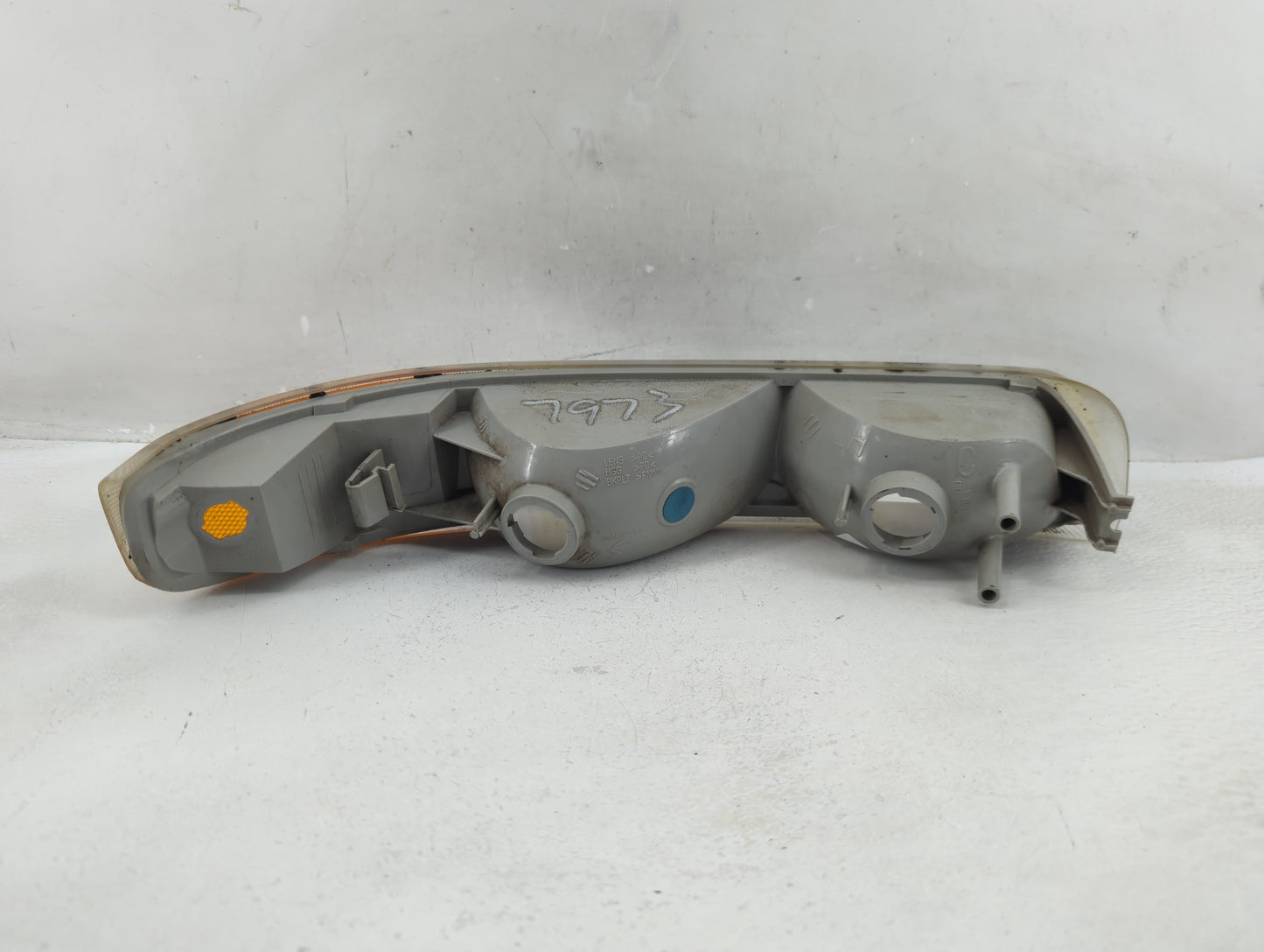 2000-2006 Chevrolet Tahoe Driver Left Oem Front Light Lamp - Oemusedautoparts1.com
