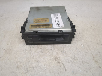 compare product 1995-2002 Chevrolet Tahoe Radio AM FM Cd Player Receiver Replacement P/N:16252315 16262316 Fits OEM Used Auto Parts