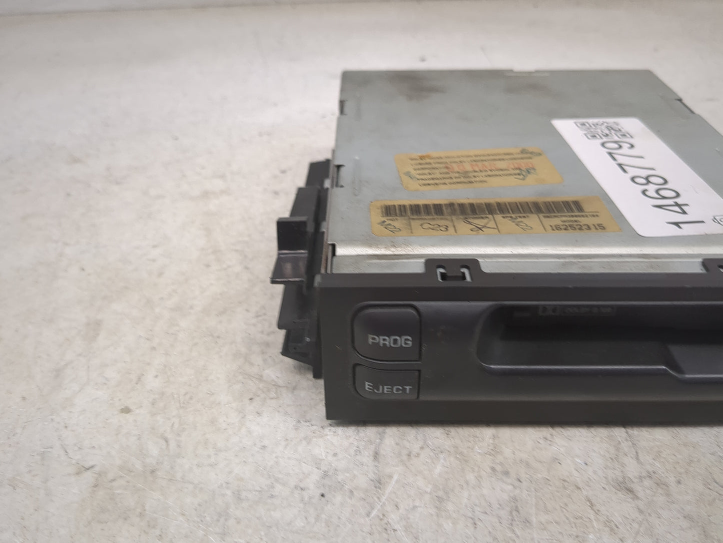 1995-2002 Chevrolet Tahoe Radio AM FM Cd Player Receiver Replacement P/N:16252315 16262316 Fits OEM Used Auto Parts - Oemuse
