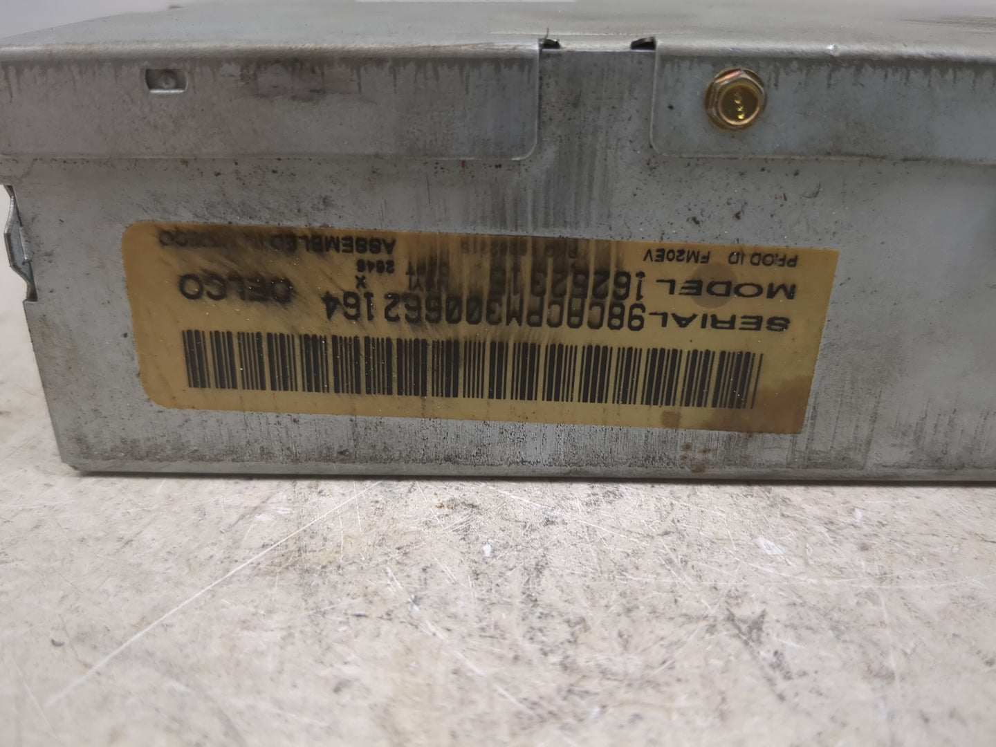 1995-2002 Chevrolet Tahoe Radio AM FM Cd Player Receiver Replacement P/N:16252315 16262316 Fits OEM Used Auto Parts - Oemuse