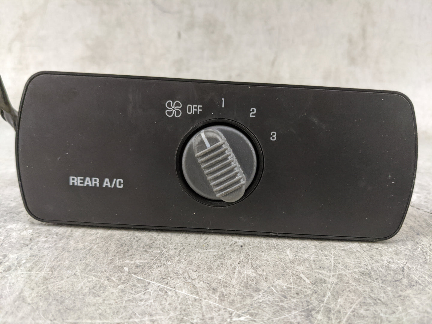 2000-2002 Chevrolet Tahoe Climate Control Module Temperature AC/Heater Replacement P/N:15748175 16259365 Fits Fits 2000 2001