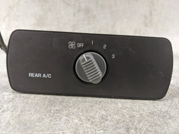 2000-2002 Chevrolet Tahoe Climate Control Module Temperature AC/Heater Replacement P/N:15748175 16259365 Fits Fits 2000 2001