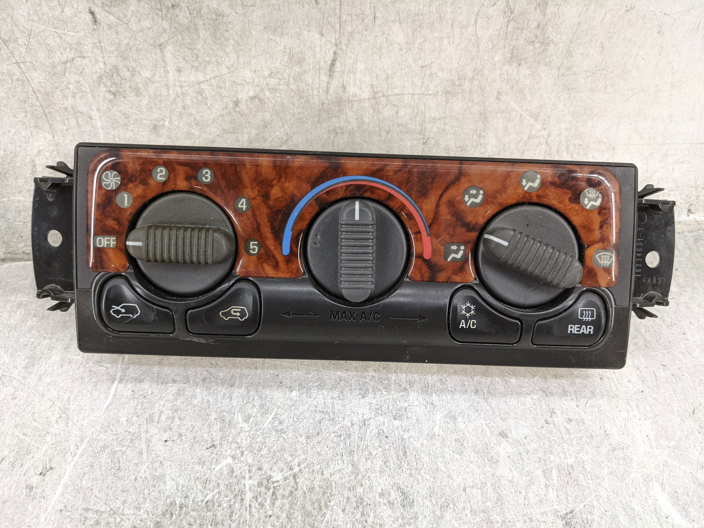 2000-2002 Chevrolet Tahoe Climate Control Module Temperature AC/Heater Replacement P/N:15753263 Fits Fits 1999 2000 2001 200