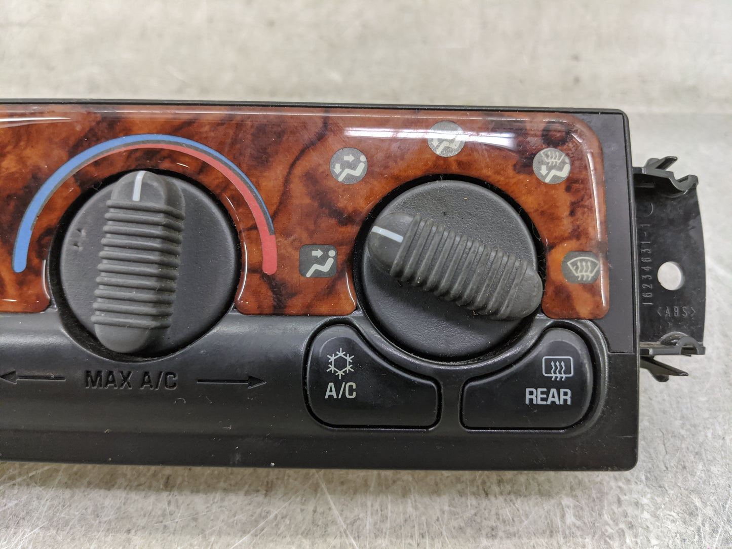 2000-2002 Chevrolet Tahoe Climate Control Module Temperature AC/Heater Replacement P/N:15753263 Fits Fits 1999 2000 2001 200