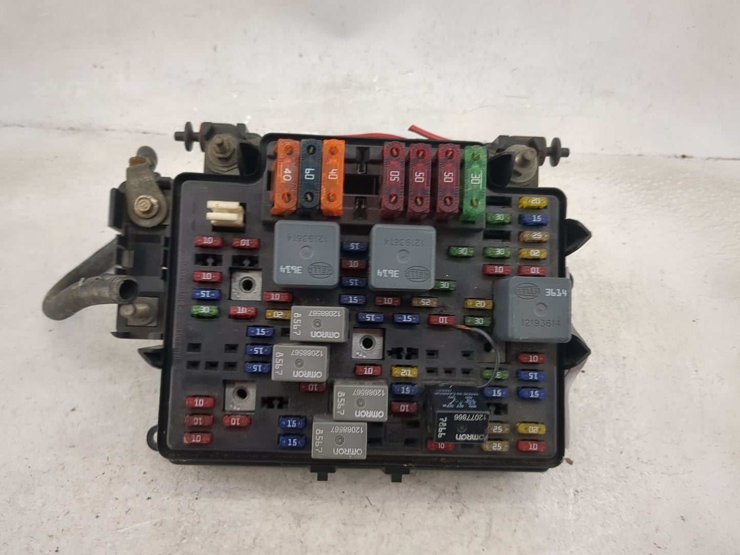 2000-2002 Chevrolet Tahoe Fusebox Fuse Box Panel Relay Module P/N:12193645-09 12193614, 12077866 Fits Fits 2000 2001 2002 OE
