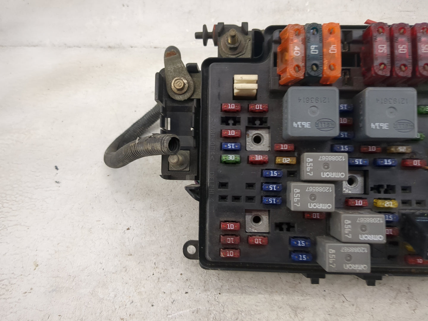 2000-2002 Chevrolet Tahoe Fusebox Fuse Box Panel Relay Module P/N:12193645-09 12193614, 12077866 Fits Fits 2000 2001 2002 OE