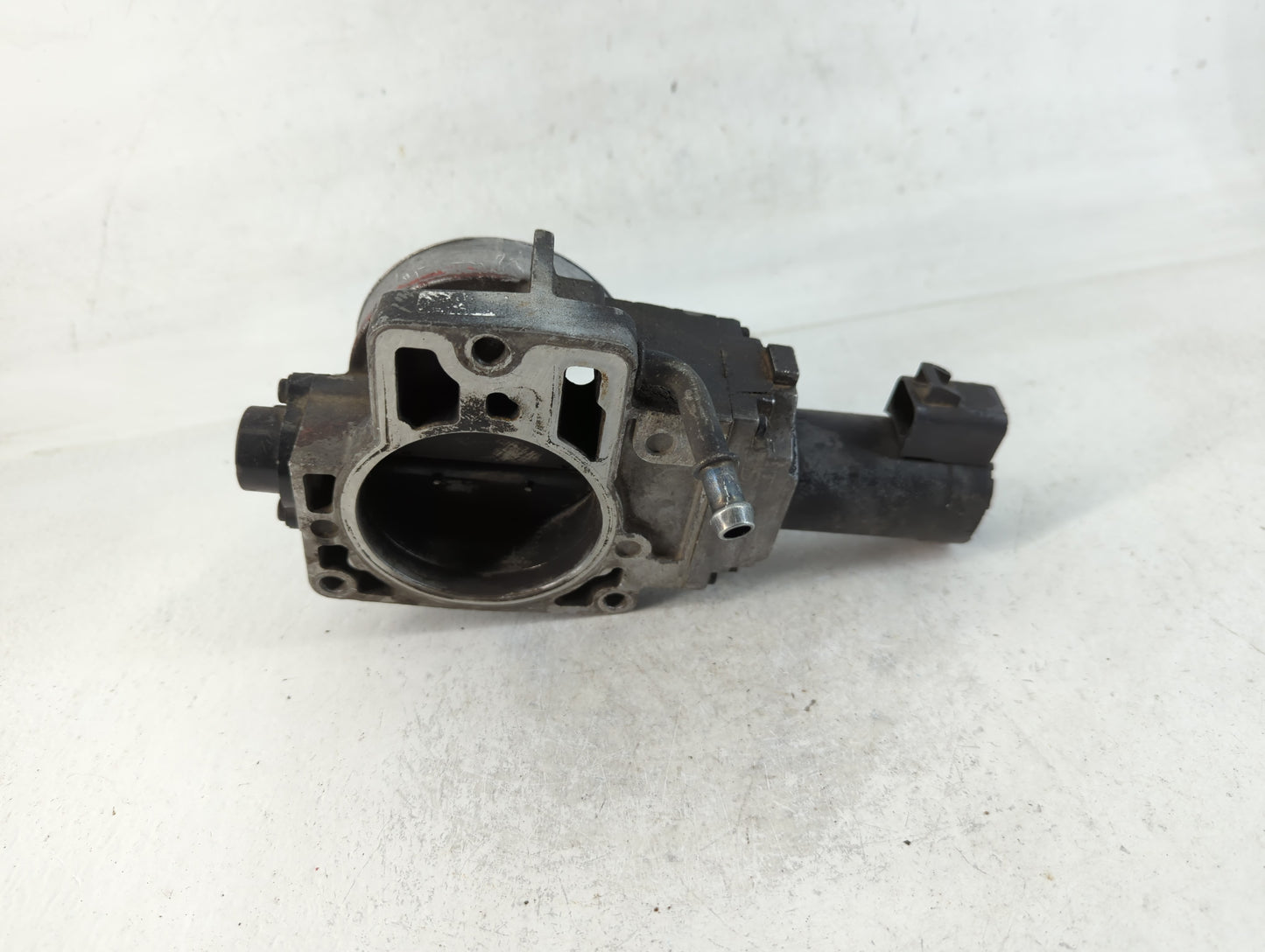 2000 Chevrolet Tahoe Throttle Body Fits Fits 2001 2002 OEM Used Auto Parts - Oemusedautoparts1.com