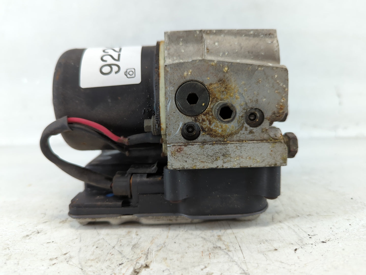 1998-2000 Chevrolet Tahoe ABS Pump Control Module Replacement P/N:13451111 Fits Fits 1998 1999 2000 OEM Used Auto Parts - Oe