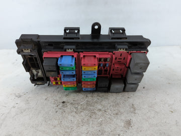 2000 Chevrolet V3500 Fusebox Fuse Box Panel Relay Module Fits OEM Used Auto Parts - Oemusedautoparts1.com