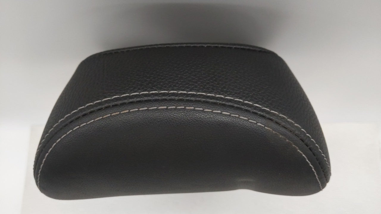 2000 Chevrolet Venture Headrest Head Rest Rear Center Seat Fits OEM Used Auto Parts - Oemusedautoparts1.com