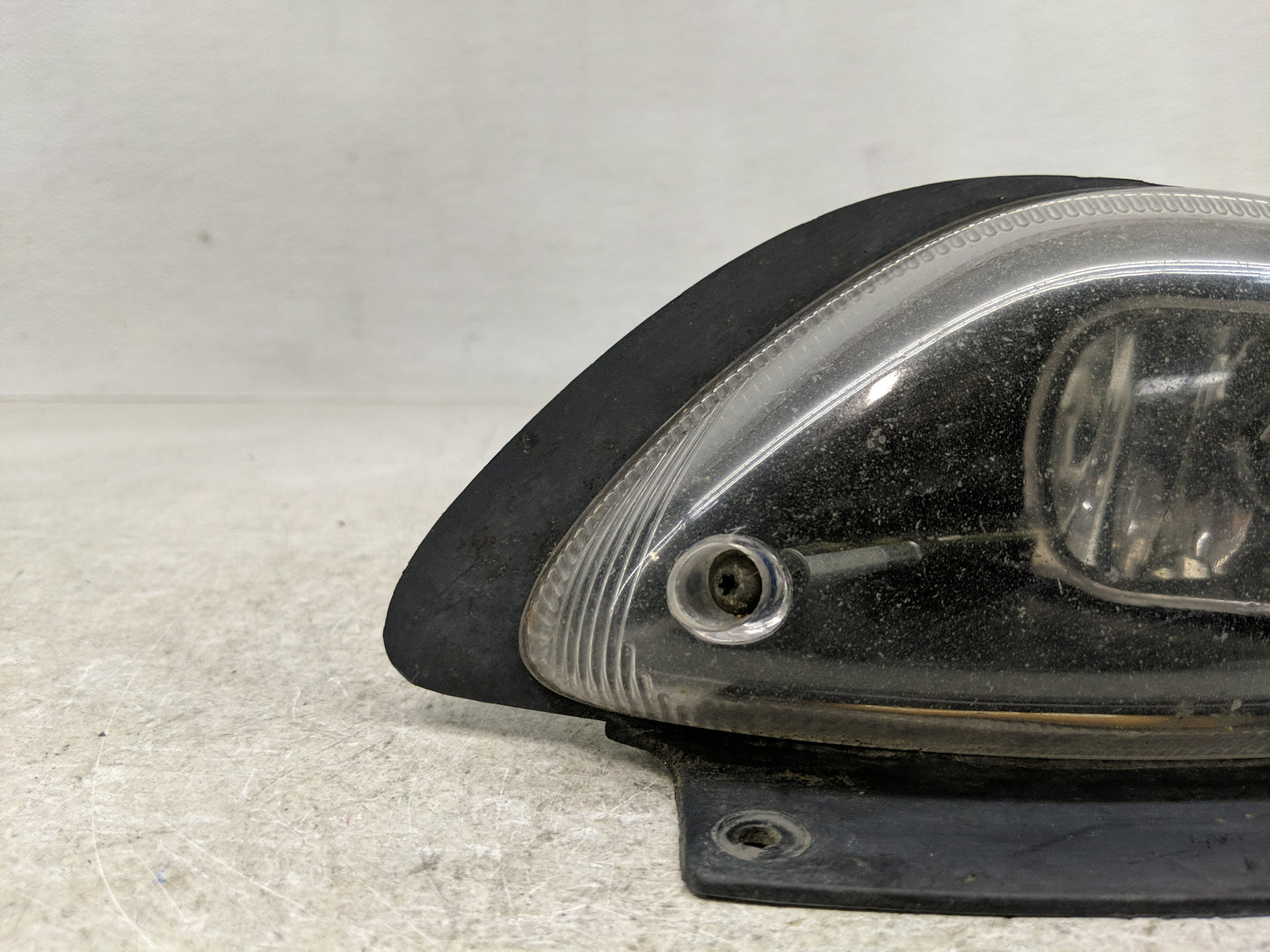 1999-2004 Chrysler 300m Passenger Right Oem Fog Light Lamp - Oemusedautoparts1.com