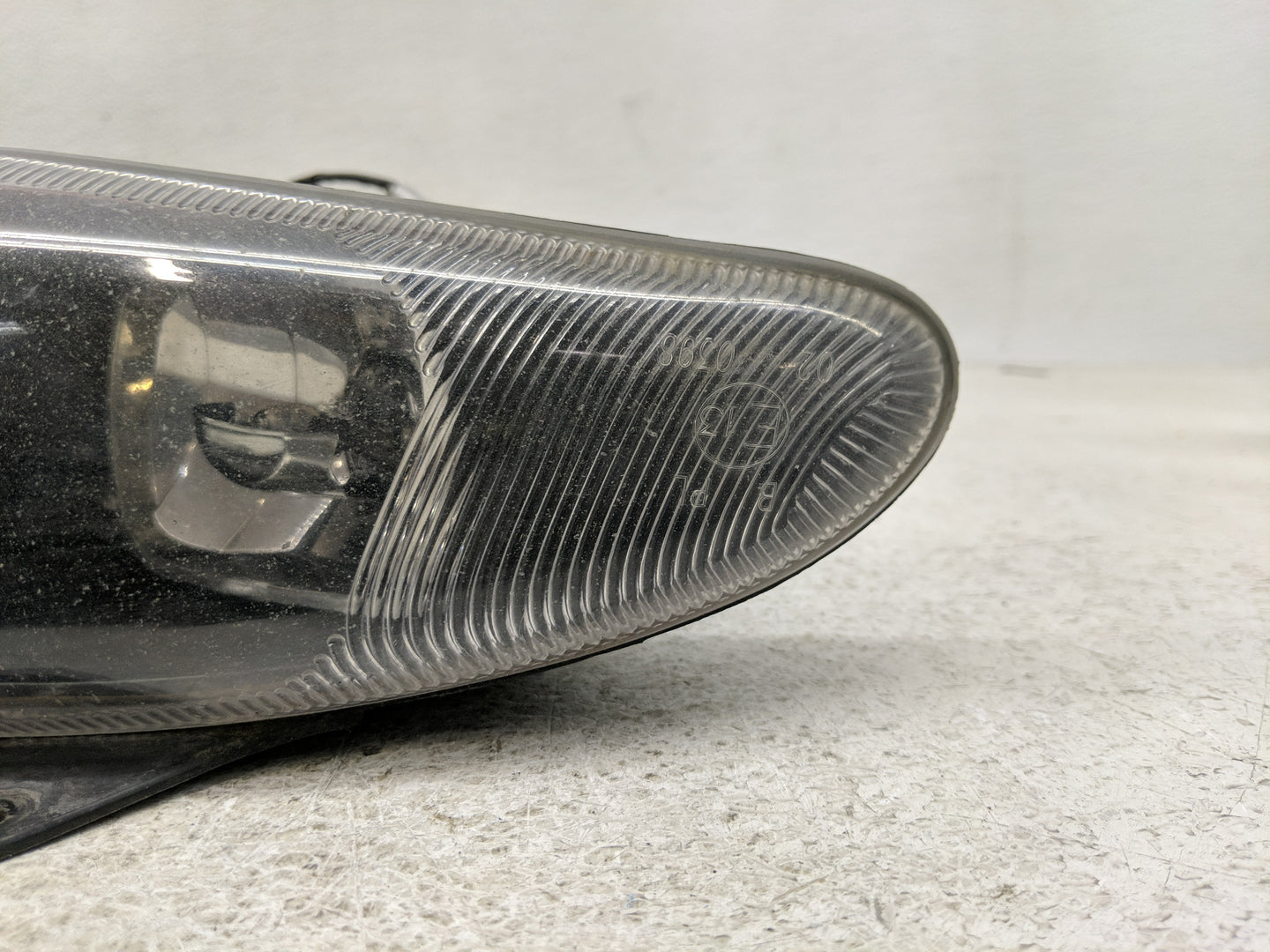 1999-2004 Chrysler 300m Passenger Right Oem Fog Light Lamp - Oemusedautoparts1.com
