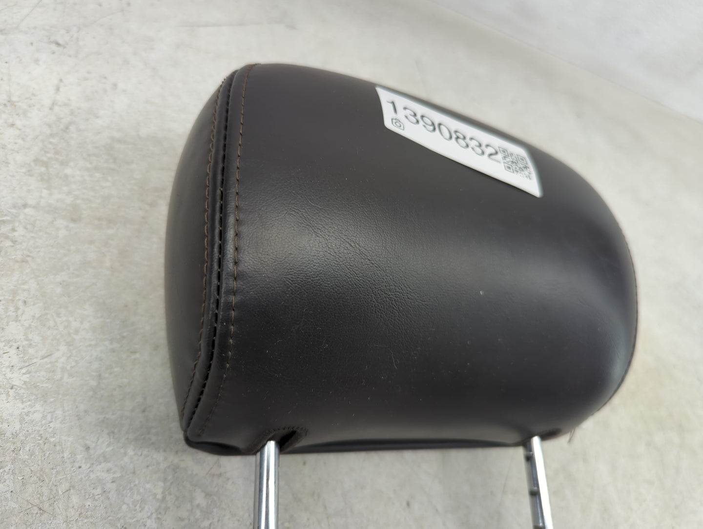 2000-2003 Chrysler 300m Headrest Head Rest Front Driver Passenger Seat Fits Fits 2000 2001 2002 2003 OEM Used Auto Parts - O